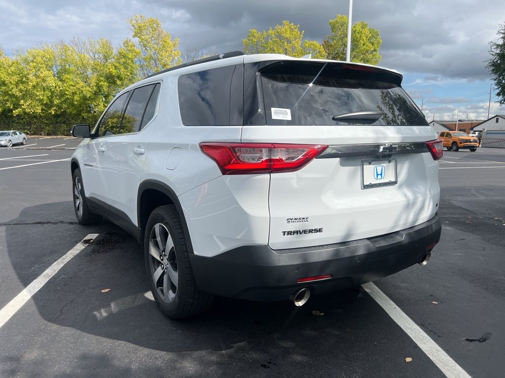 Thumbnail: 2019 Chevrolet Traverse - 3