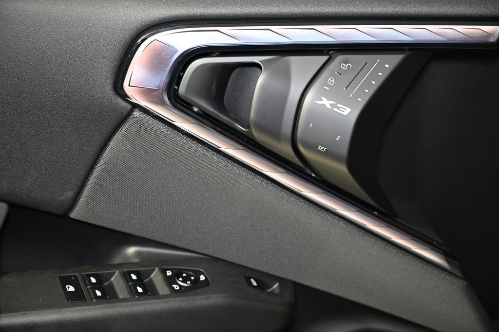 Thumbnail: 2025 BMW X3 - 22