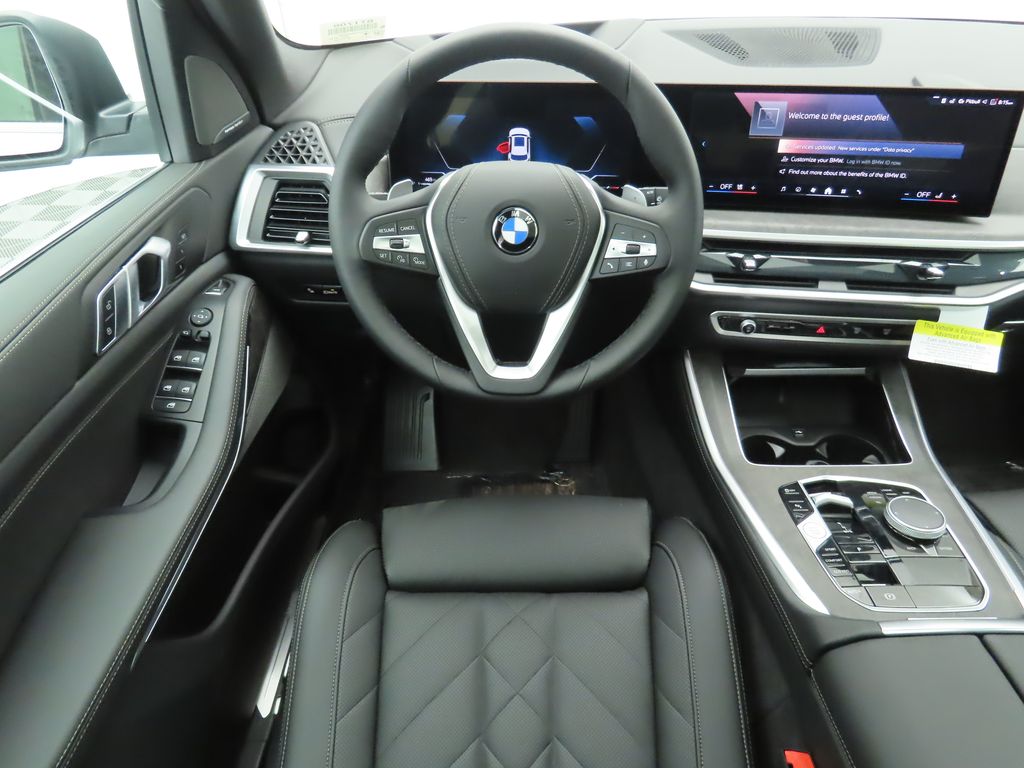 Thumbnail: 2025 BMW X5 - 10