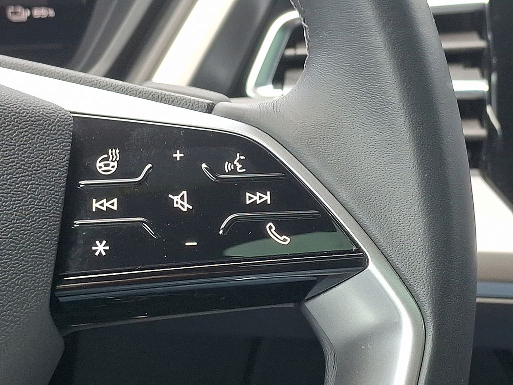 Thumbnail: 2023 Audi Q4 e-tron - 23