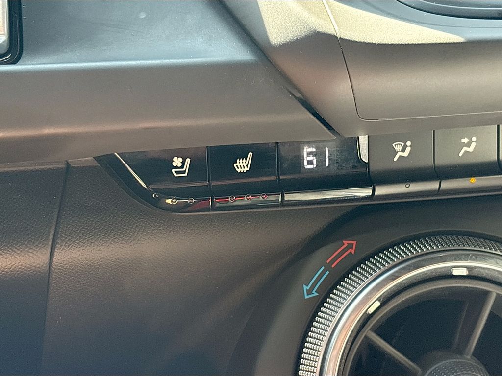 Used 2021 Black Chevrolet ZL1 image 21