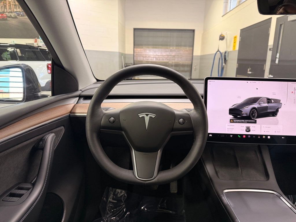Thumbnail: 2023 Tesla Model Y - 20