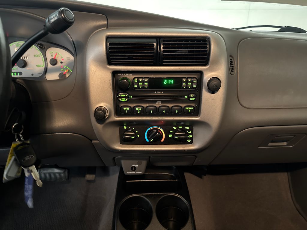Used 2003  Ford XLT image 18