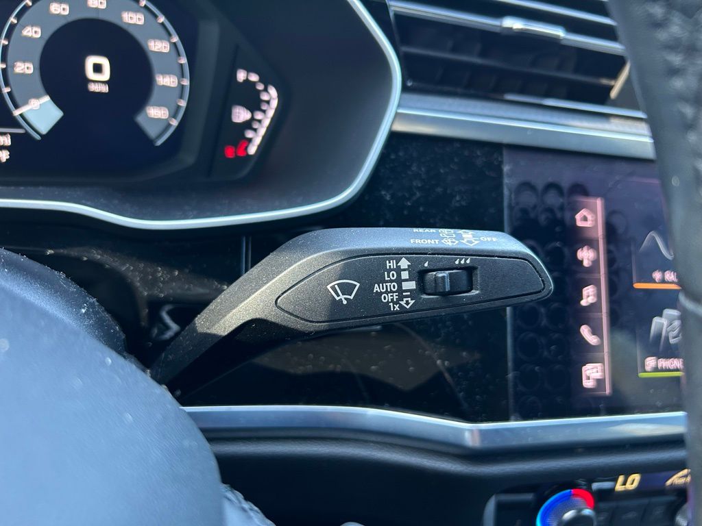 Thumbnail: 2022 Audi Q3 - 21