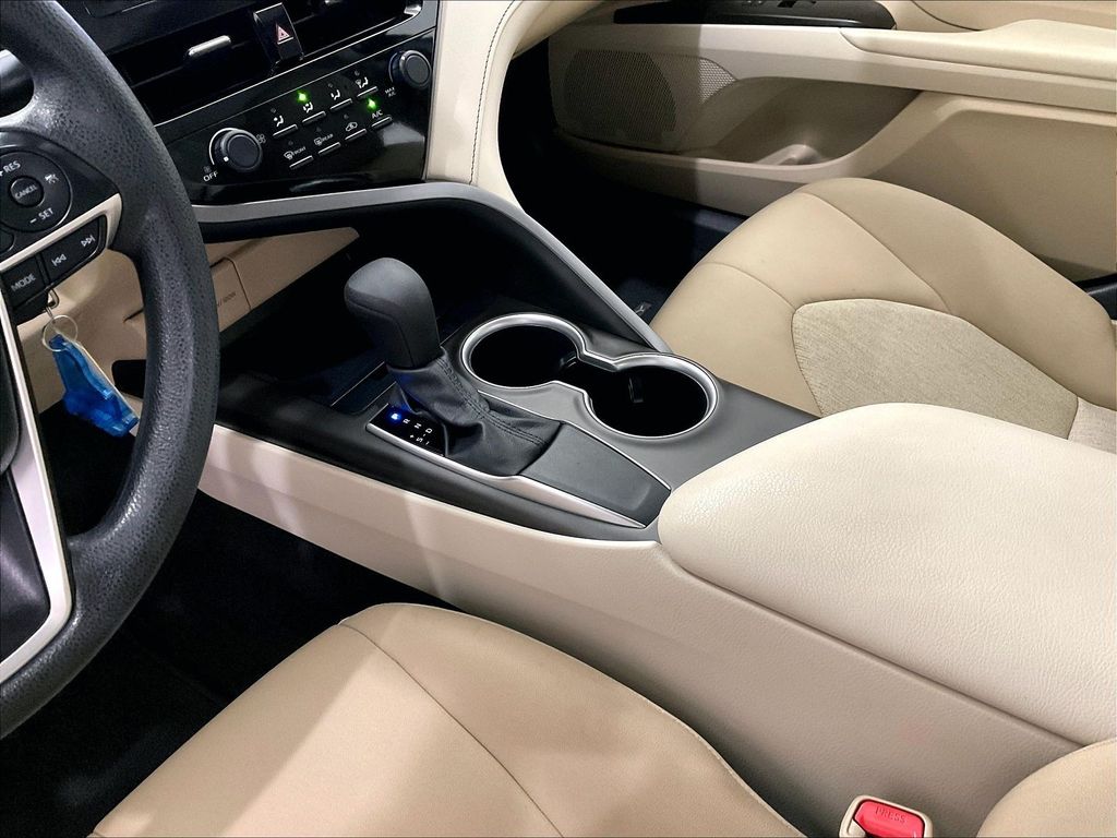 2021 Toyota Camry — photo 20