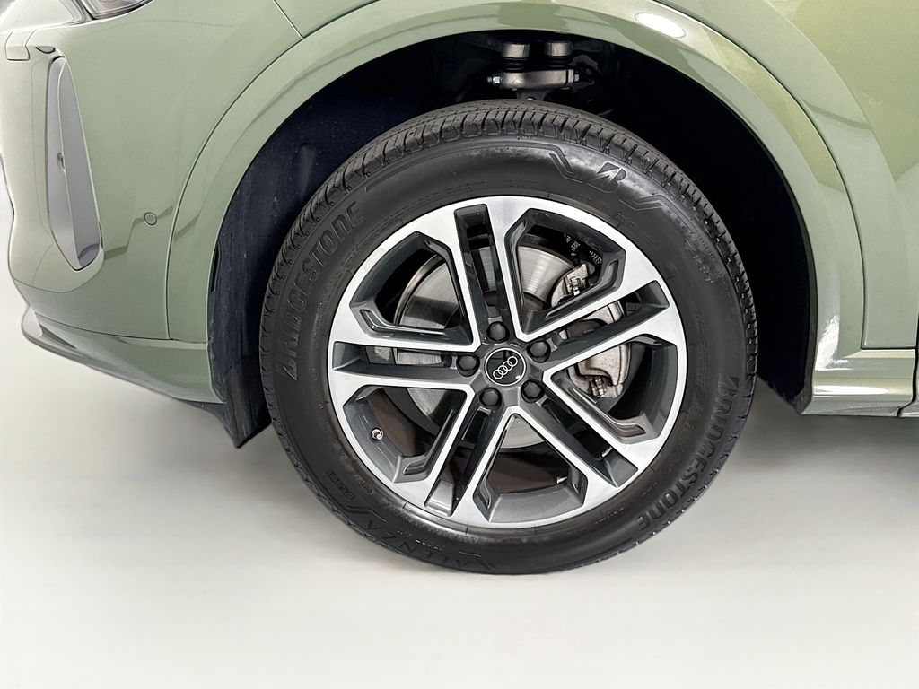 Thumbnail: 2025 Audi Q5 - 31