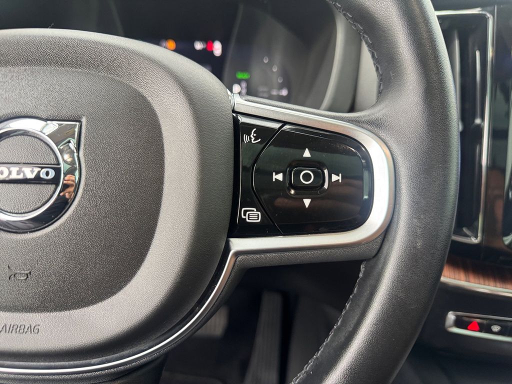 Used Car 2023 Volvo Xc60 Recharge Plug-in Hybrid  T8 Plus Bright Theme For Sale Under $40,000 In Round Rock, Texas