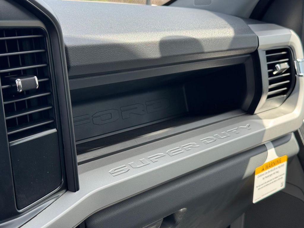 New 2026 Oxford White Ford XL image 20