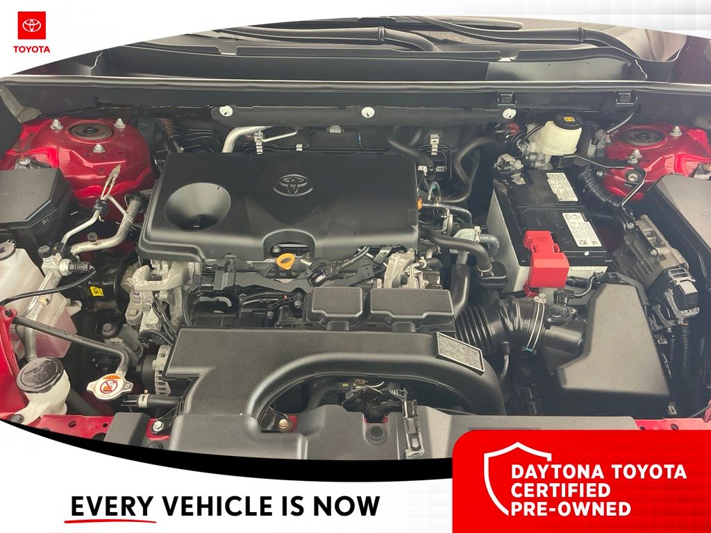 2021 Toyota RAV4 XLE - Photo 35