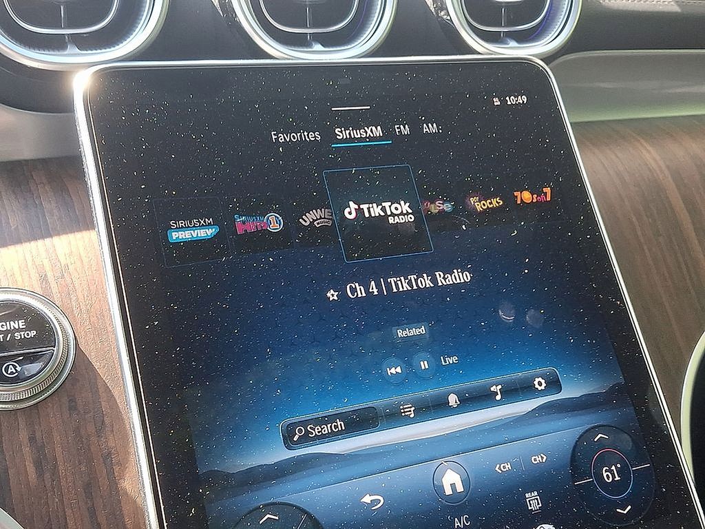 Thumbnail: 2025 Mercedes-Benz GLC - 16