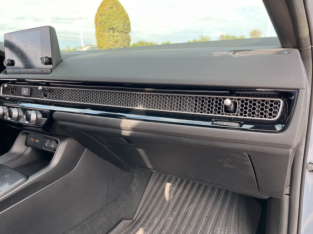 Thumbnail: 2023 Honda Civic - 28