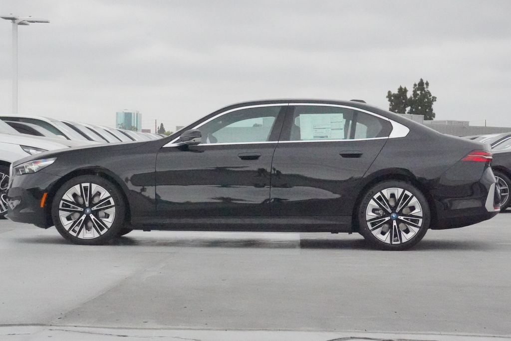 2025 BMW i5 eDrive40 4