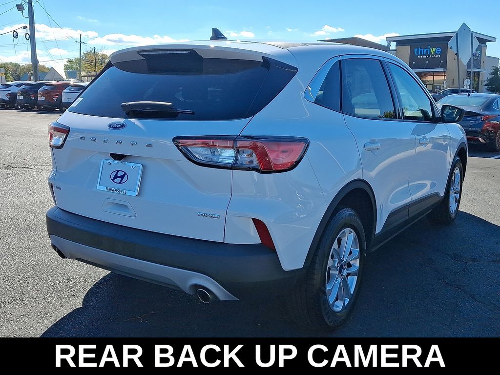 Thumbnail: 2022 Ford Escape - 7