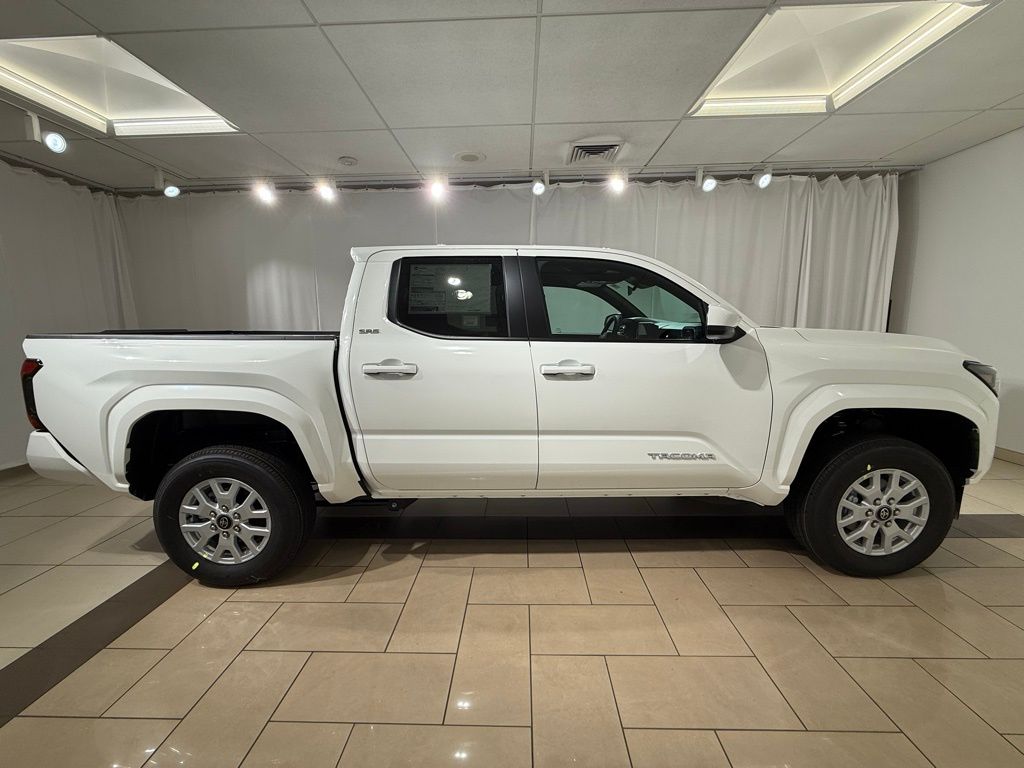 Thumbnail: 2025 Toyota Tacoma - 6