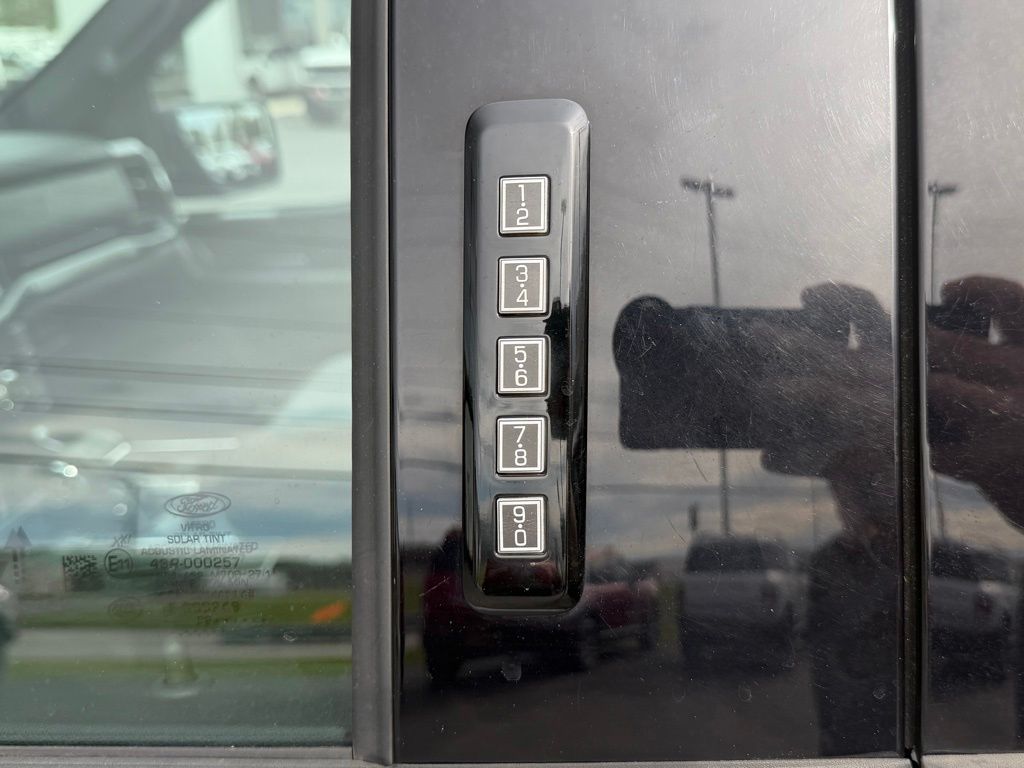 2022 Ford F-150 XLT - 10