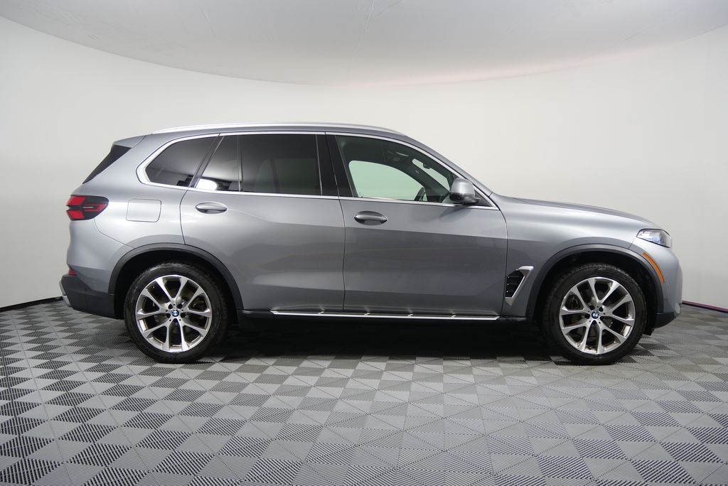 Thumbnail: 2024 BMW X5 - 2