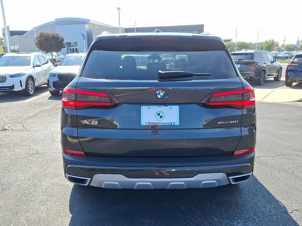 Thumbnail: 2022 BMW X5 - 5