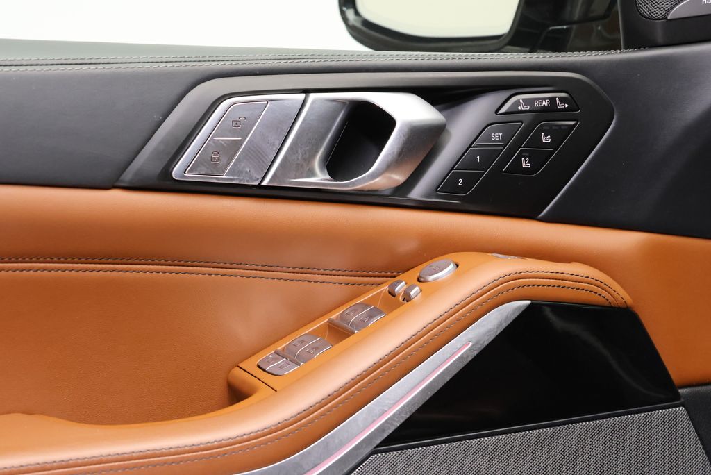 Thumbnail: 2022 BMW X7 - 29