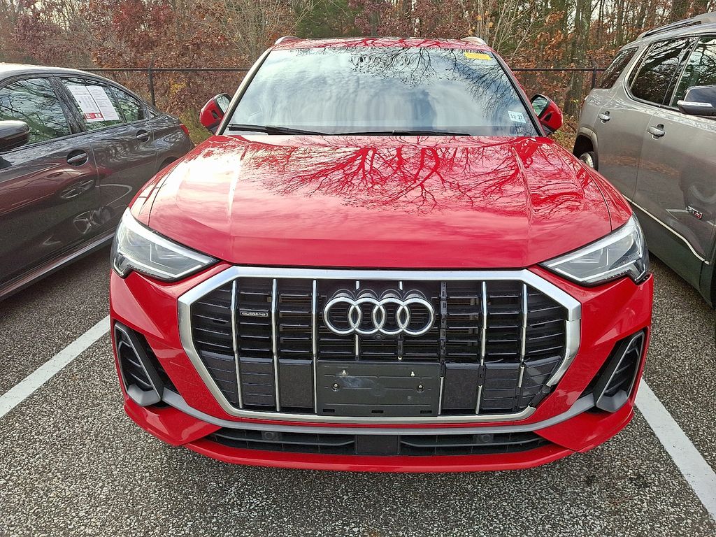 Thumbnail: 2023 Audi Q3 - 2