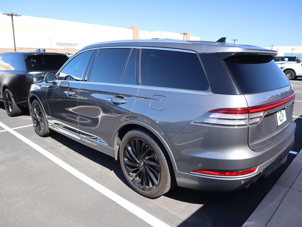 Thumbnail: 2021 Lincoln Aviator - 3
