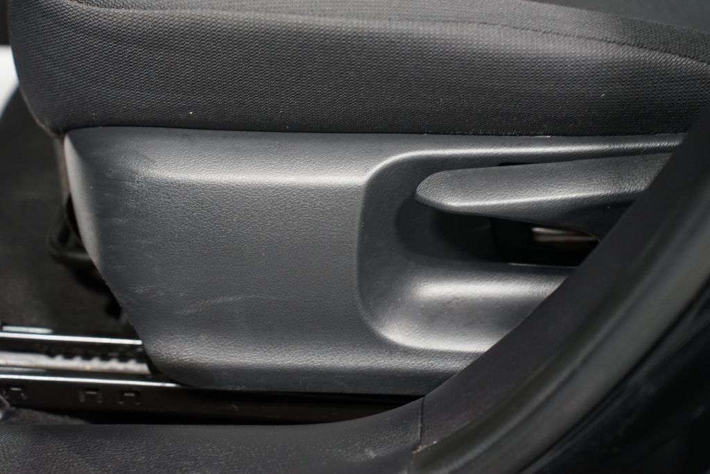 Thumbnail: 2023 Toyota Corolla - 30