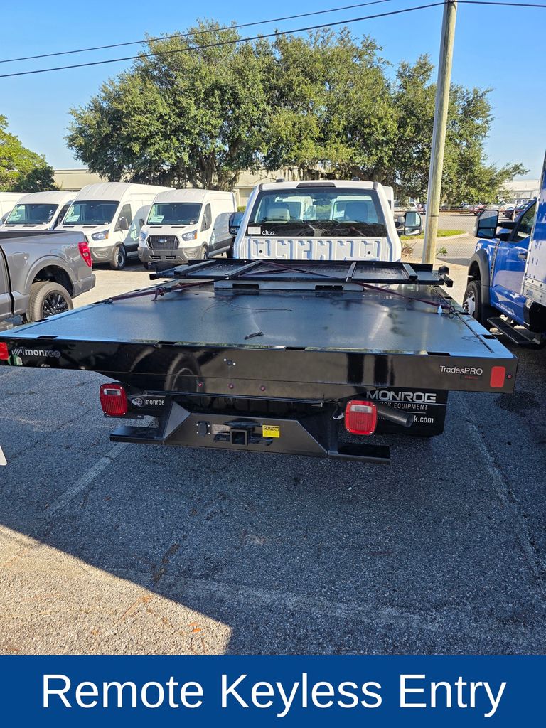 2025 Ford F-550 Chassis XL