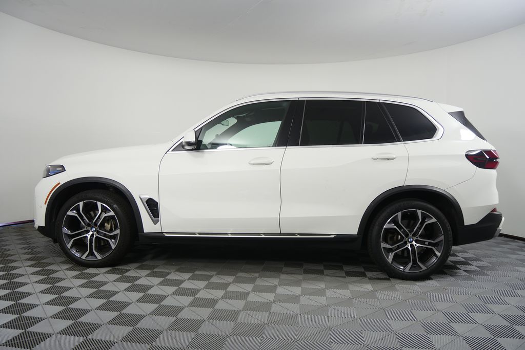 Thumbnail: 2024 BMW X5 - 6