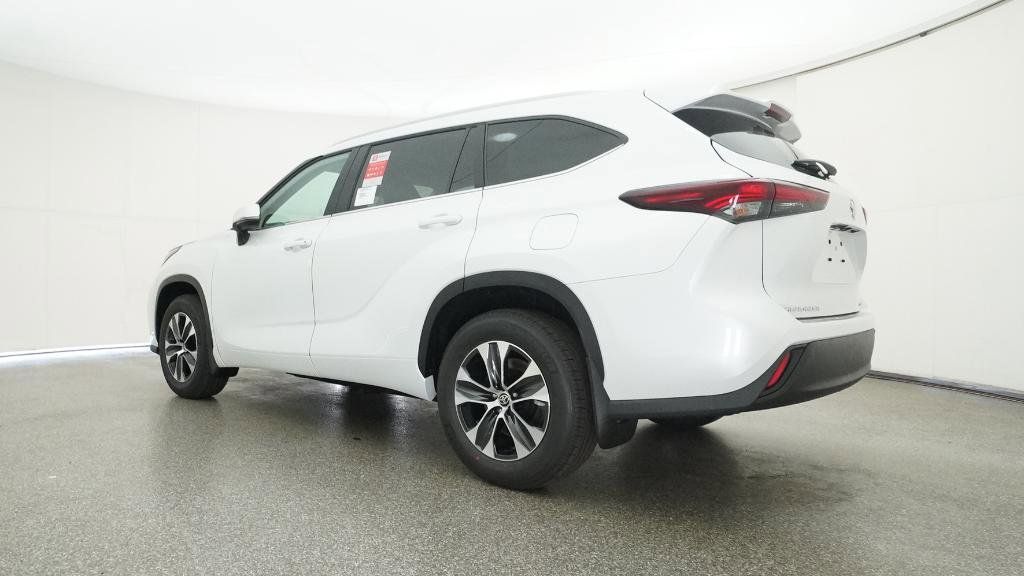 Thumbnail: 2026 Toyota Highlander - 30