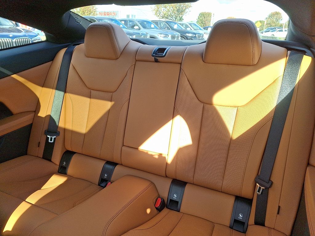 Thumbnail: 2023 BMW 4 Series - 10