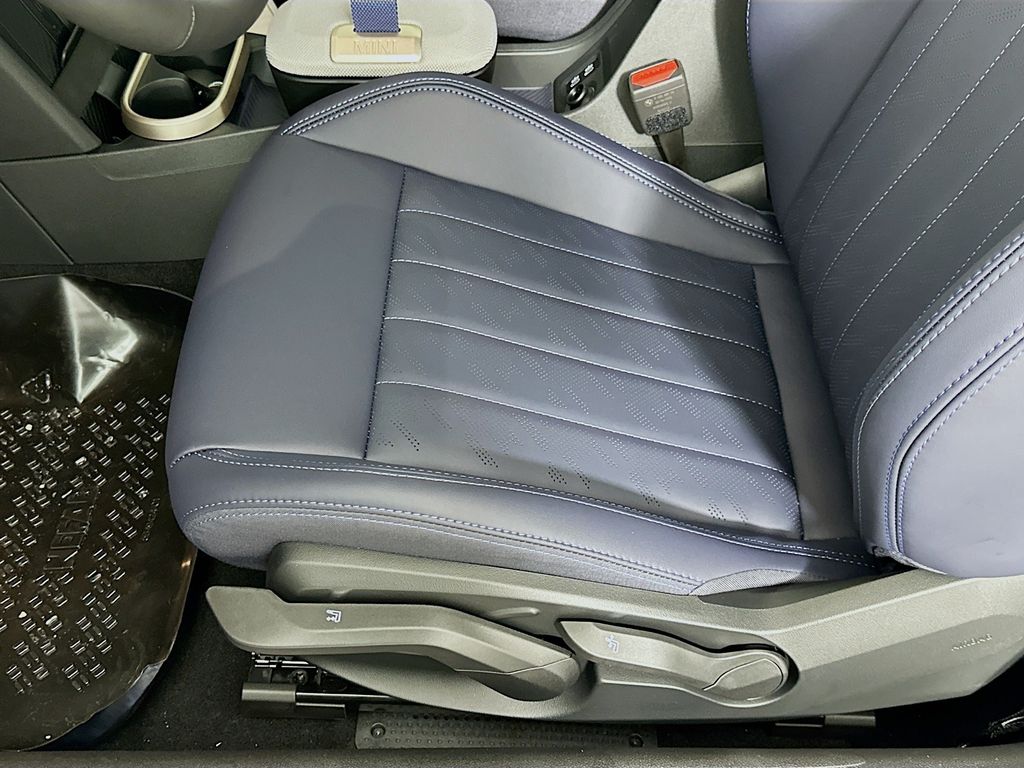 Thumbnail: 2025 MINI Cooper Convertible - 20