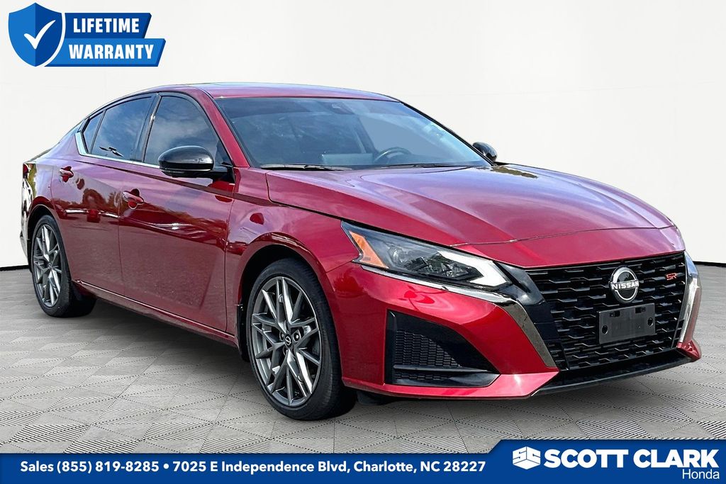 2023 Nissan Altima 2.0 SR