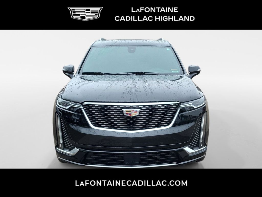 2022 Cadillac XT6 Premium Luxury 2