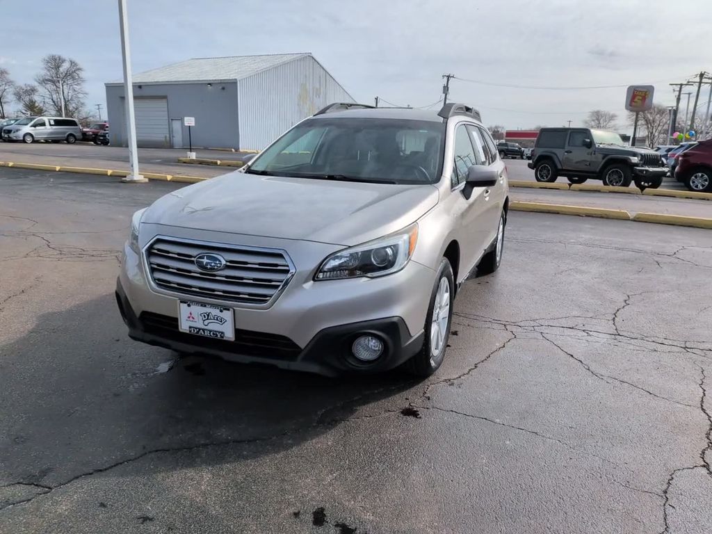 Used 2017 Gray Subaru 2.5i Premium image 16