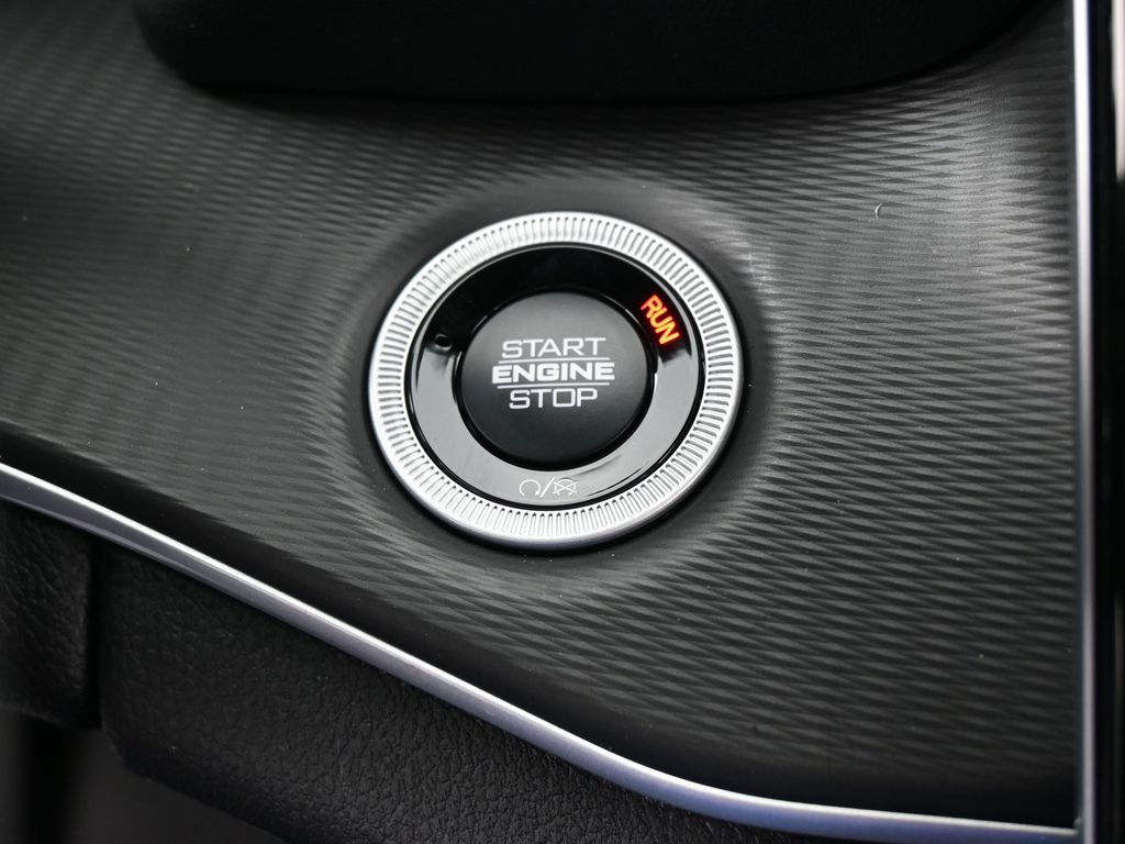 New 2026 Baltic Gray Metallic Clearcoat Jeep Laredo image 23