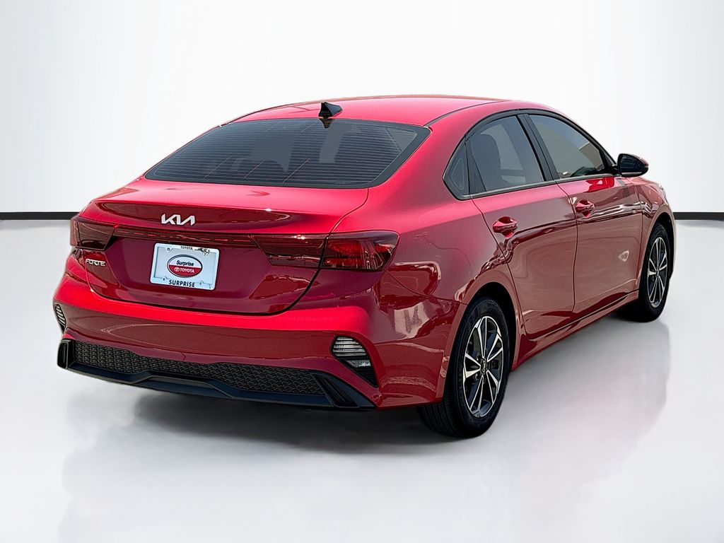 Thumbnail: 2024 Kia Forte - 5