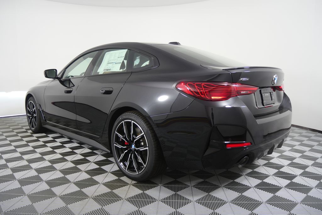 Thumbnail: 2026 BMW 4 Series - 5