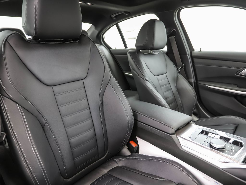 2025 BMW 3 Series 330i xDrive 30