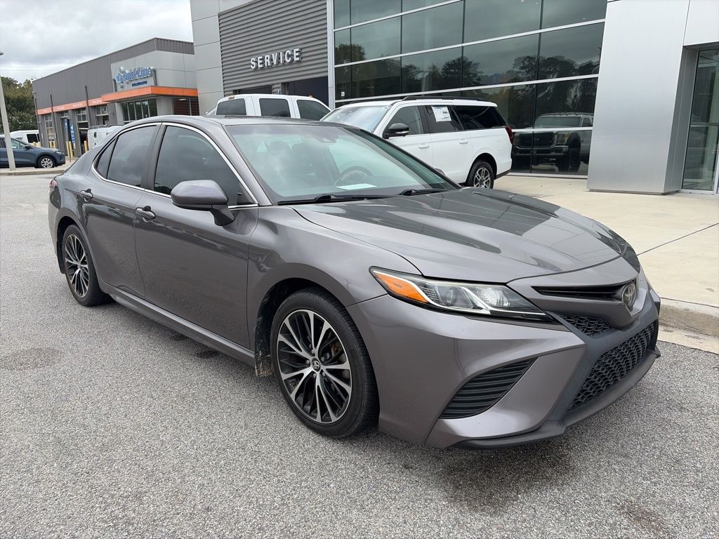 2018 Toyota Camry SE
