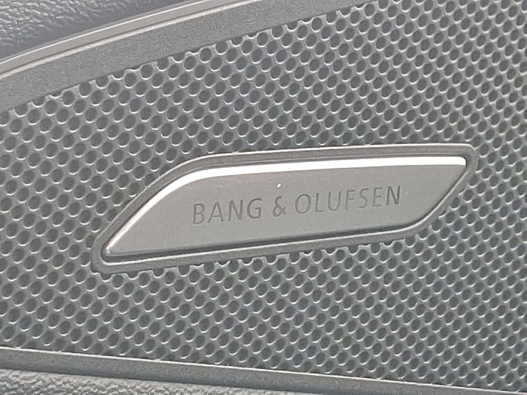 Thumbnail: 2025 Audi Q6 e-tron - 24