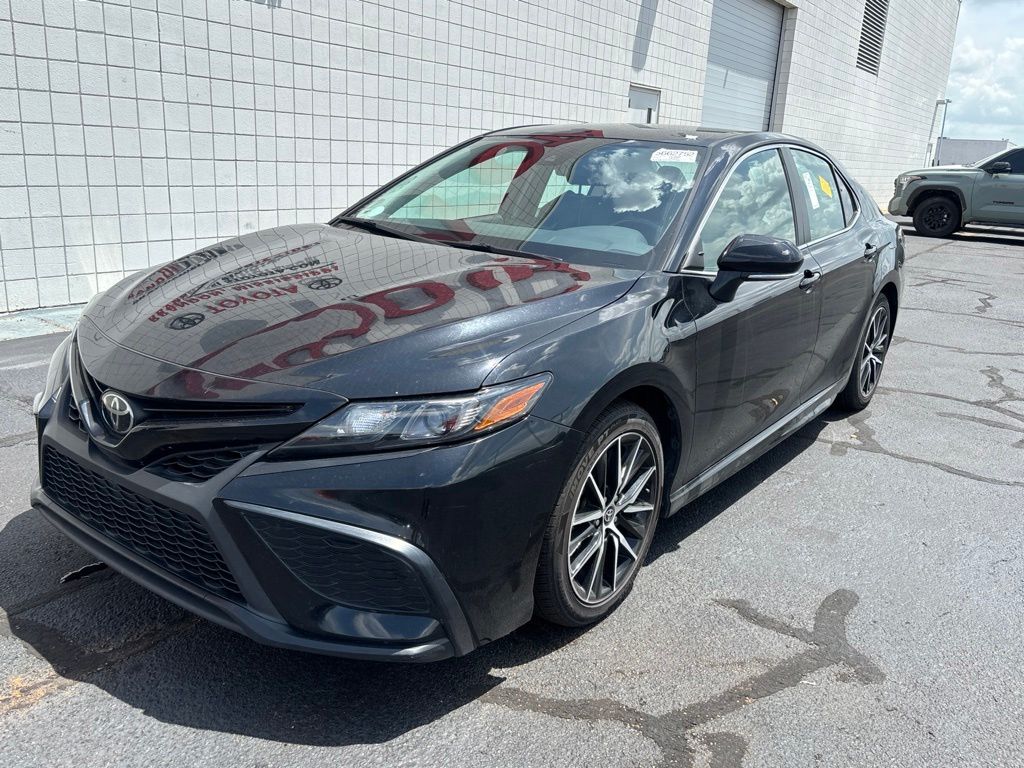 2024 Toyota Camry SE FWD