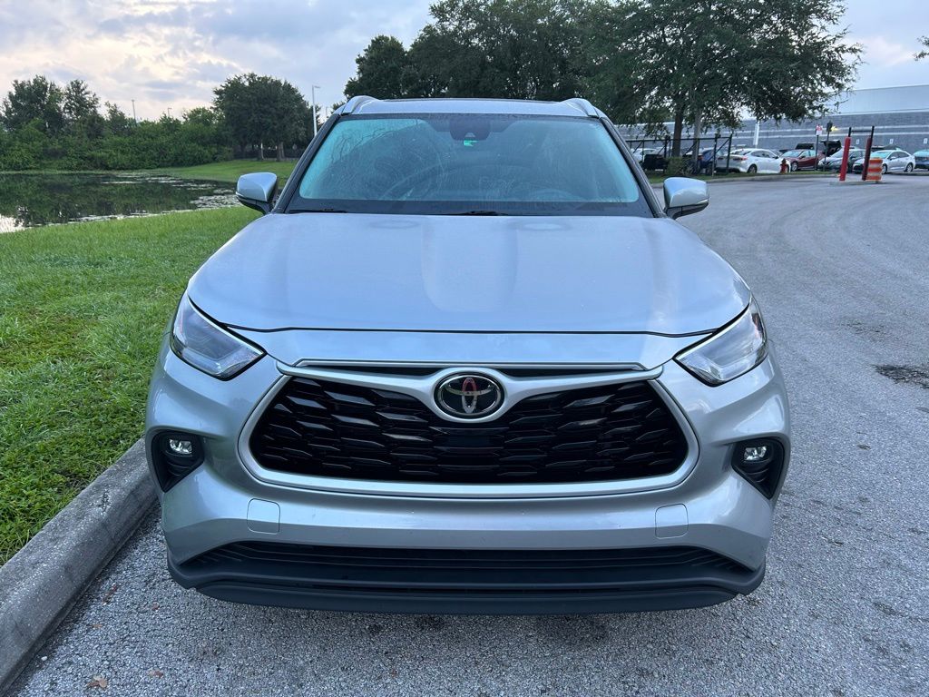 Thumbnail: 2024 Toyota Highlander - 8
