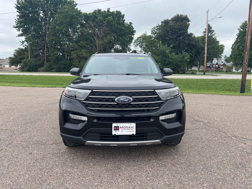 Used 2022 Ford Explorer XLT with VIN 1FMSK8DH9NGB98007 for sale in Zumbrota, Minnesota