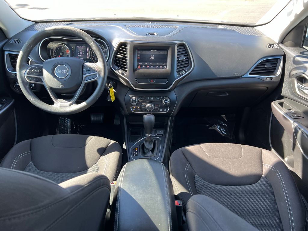 2020 Jeep Cherokee Latitude 27