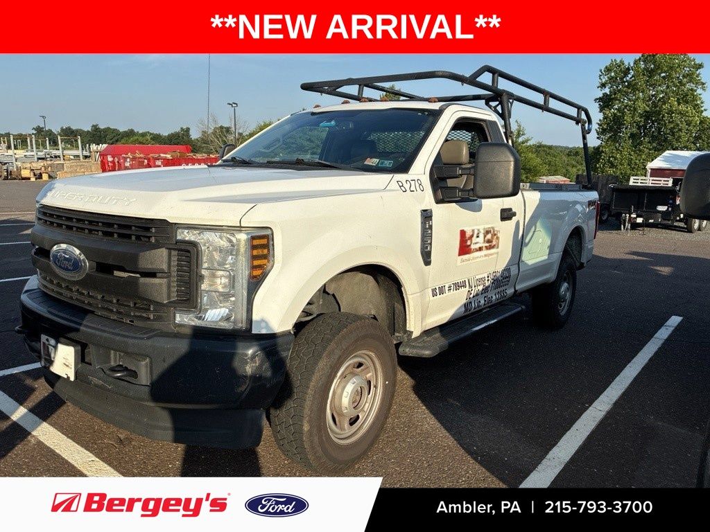 Oxford White 2019 Ford F-250 Super Duty Pickup Truck Four-Wheel Drive 6-Speed Automatic