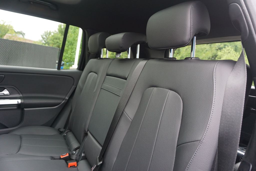 Thumbnail: 2025 Mercedes-Benz GLB - 14