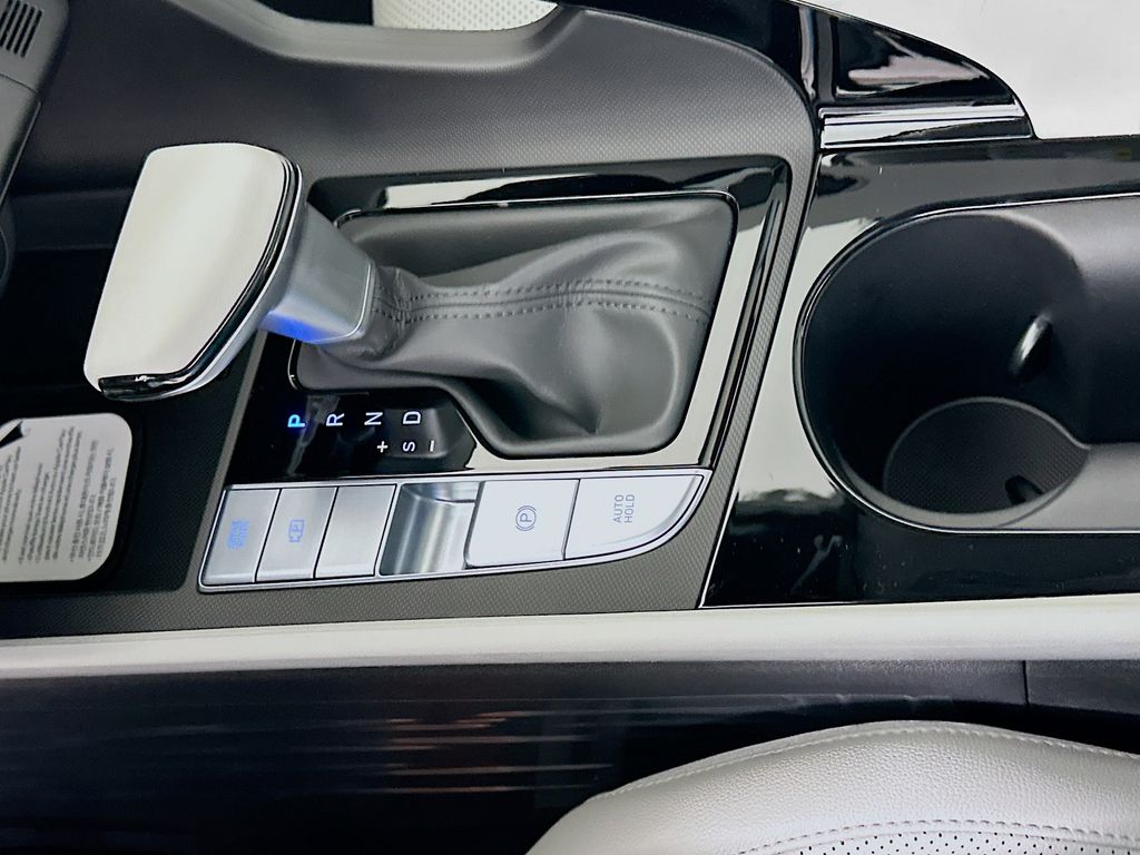 Thumbnail: 2026 Hyundai Elantra - 15