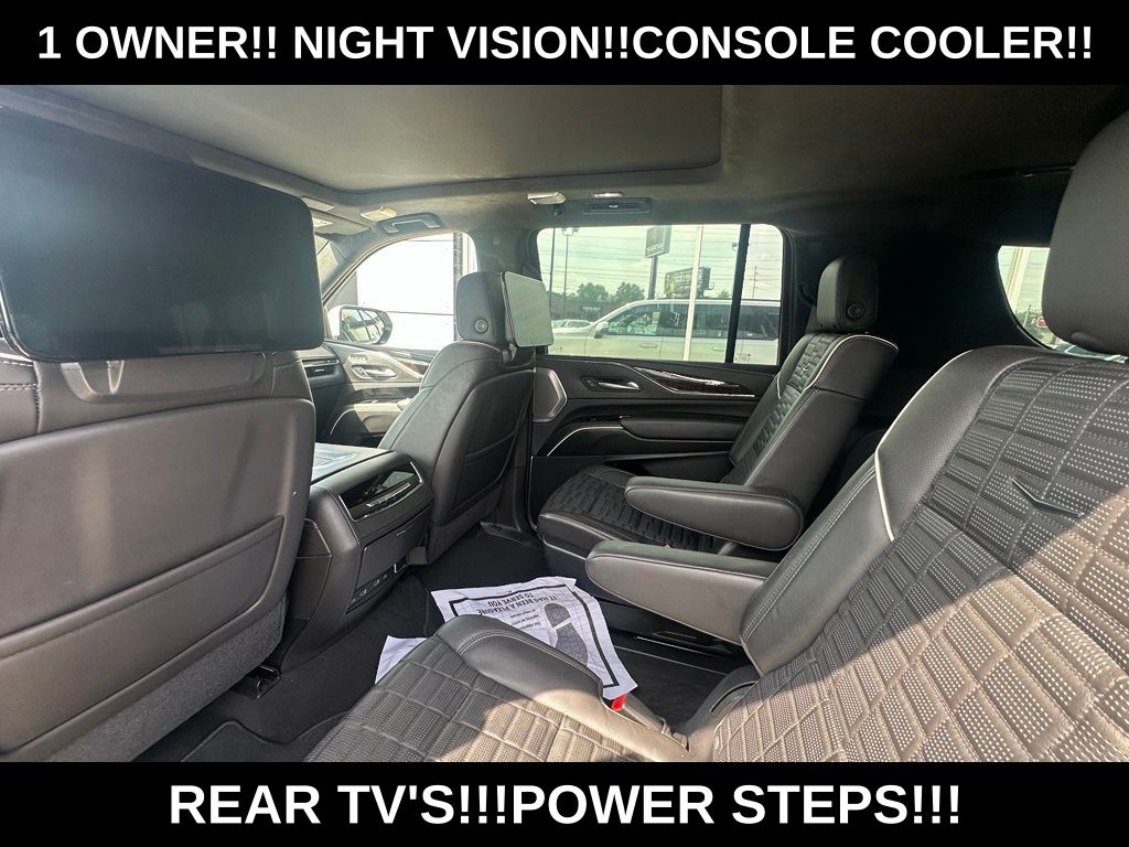Crystal White Tricoat 2021 Cadillac Escalade ESV SUV / Crossover Four-Wheel Drive 