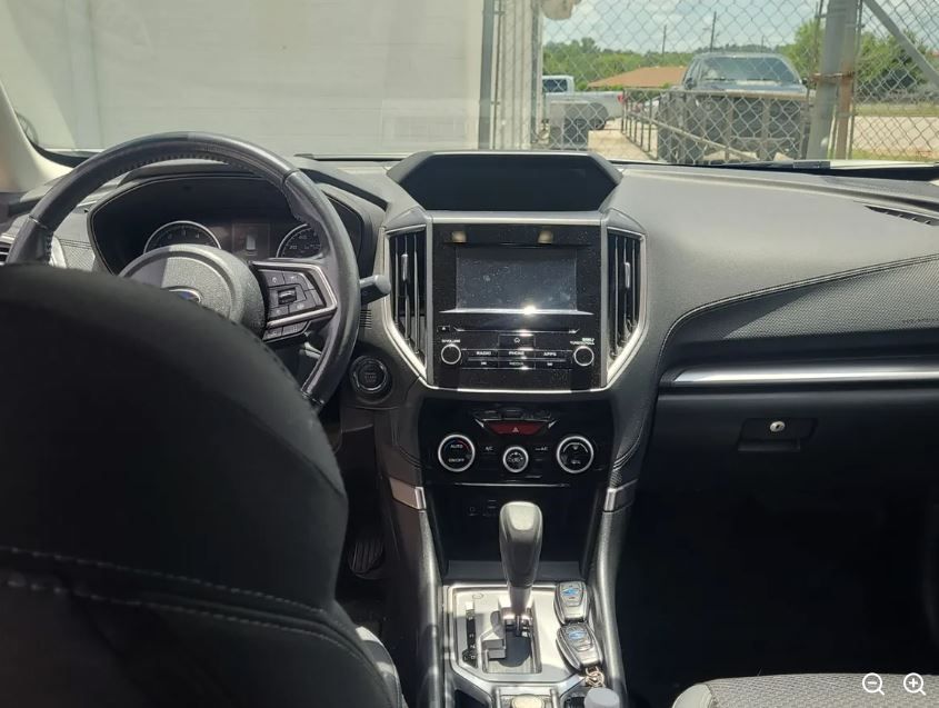 Used 2020 White Subaru Premium image 5