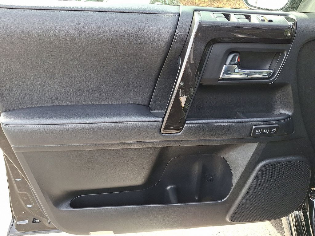 2020 Toyota 4Runner Limited 12