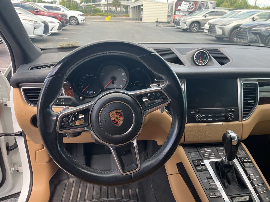 Thumbnail: 2017 Porsche Macan - 24